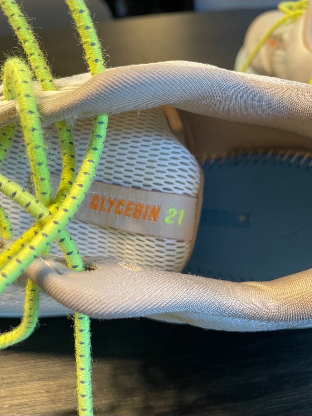 Brooks Light Glycerin 21 - Picture 4 of 12